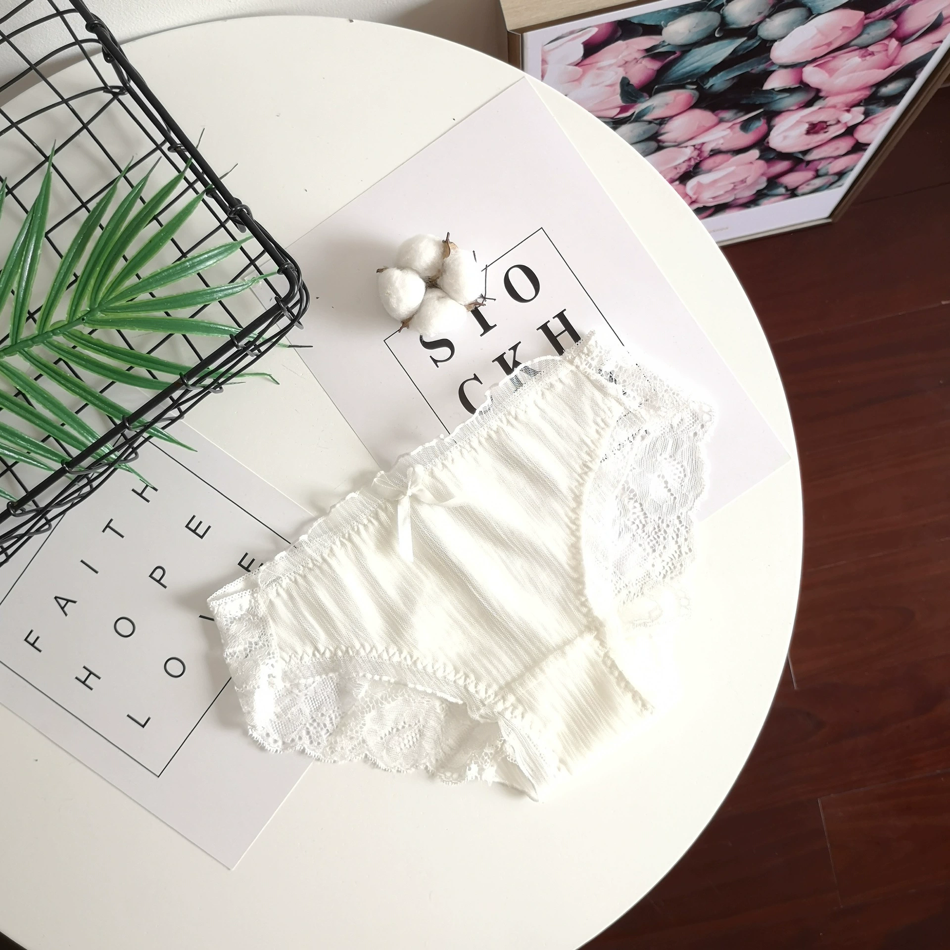 Кружевные трусы низкой талии (COTTON SWEETRN), кружевное елочное, 90% полиамид 10% эластан, M–L