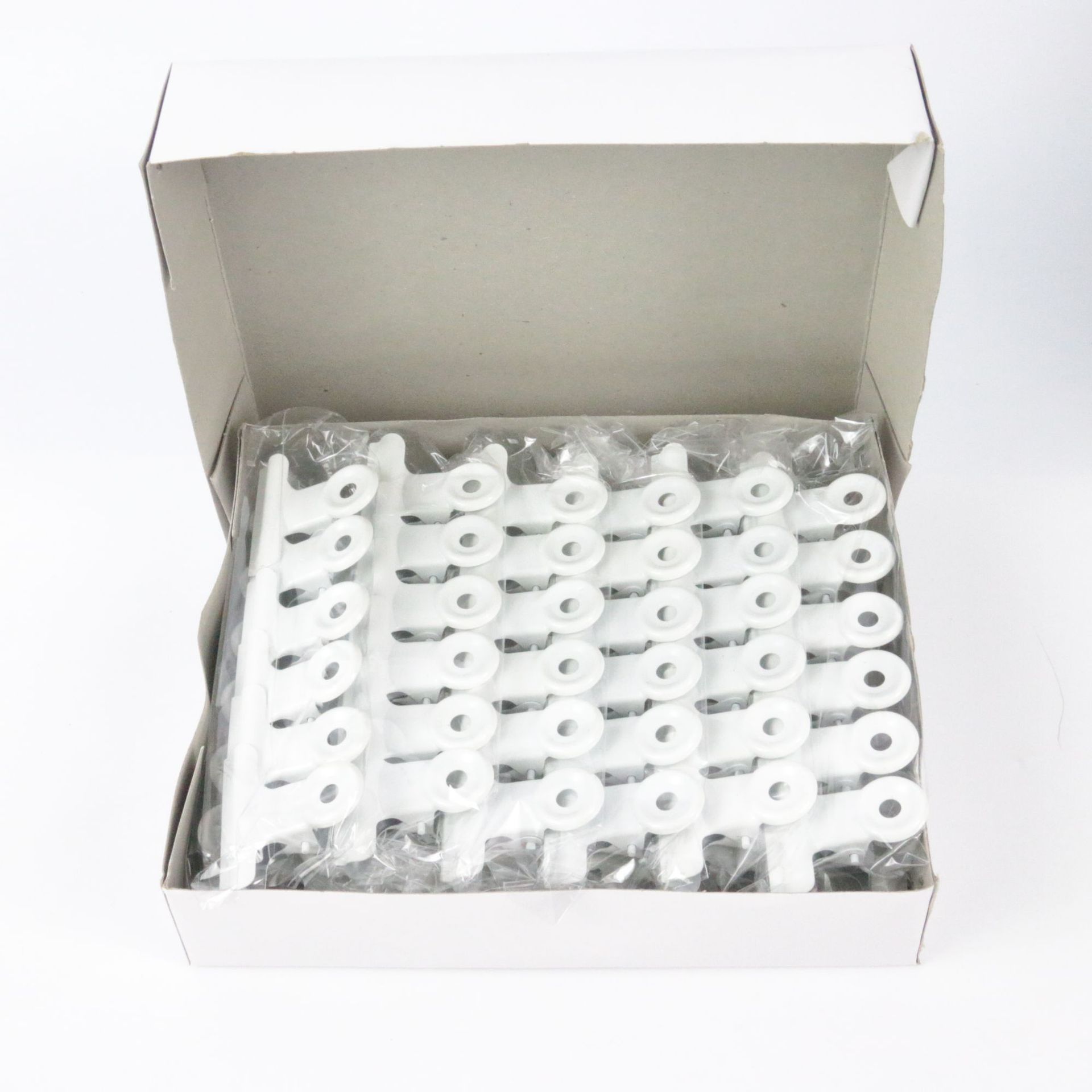 Zhiusted en stock suministro de clip de metal negro Oficina clip de hierro multi-tamaño 22mm clip de boleto de pintura