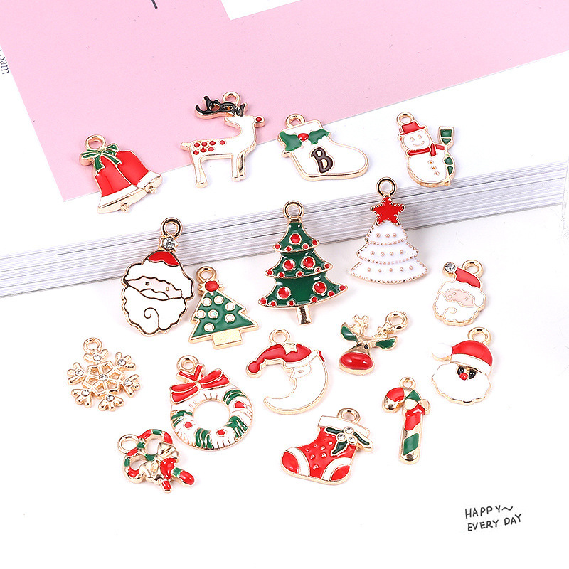 Source manufacturers drop oil alloy Christmas pendant DIY jewelry accessories jewelry pendant Christmas tree Christmas outfit Source manufacturers drop oil alloy Christmas pendant DIY jewelry accessories jewelry pendant Christmas tree Christmas outfit