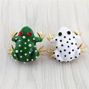 European and American woman temperament white drop glaze with diamond green enamel frog brooch inlaid with pearls