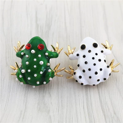 European and American woman temperament white drop glaze with diamond green enamel frog brooch inlaid with pearls