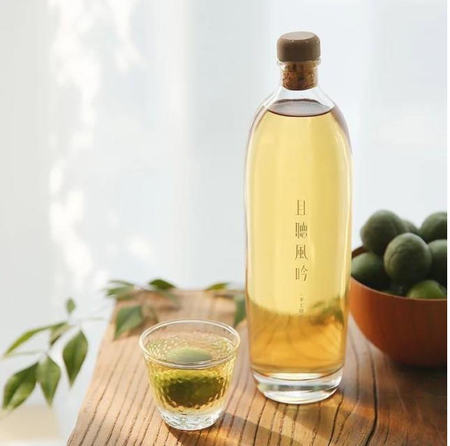 厂家销售晶白料500ml 330ML玻璃瓶冰酒瓶听风吟果酒瓶LOGO