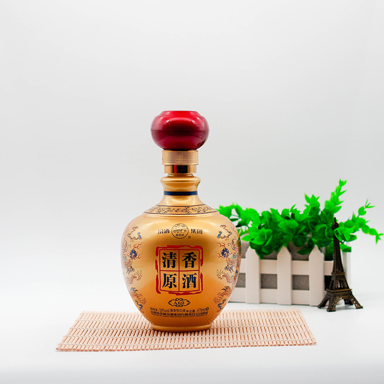 高白料金属黄喷涂酒瓶 内容可制作 一斤装白酒玻璃瓶郓城喷涂酒瓶