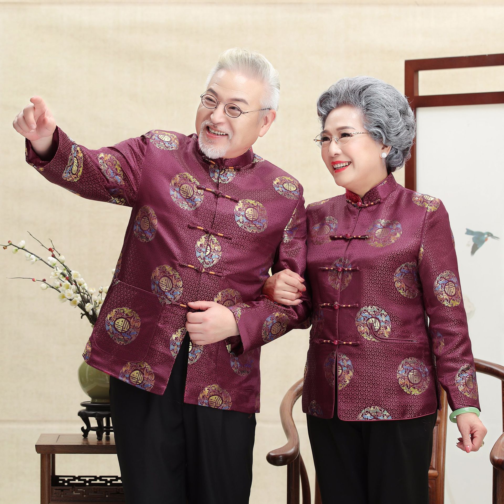 Autumn/Winter 2810-2 Middle-aged and elderly couple outfits manufacturer wholesale men's and women's long-sleeved birthday and longevity celebration Venus Tang suit