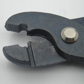 其他钳类工具;尖嘴钳;钢丝钳