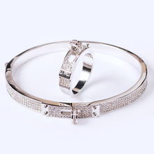 ����Ƥ����ָ�Ʒ����AȦ�֭h΢���ɫ�¿�s�������Cһ�����l