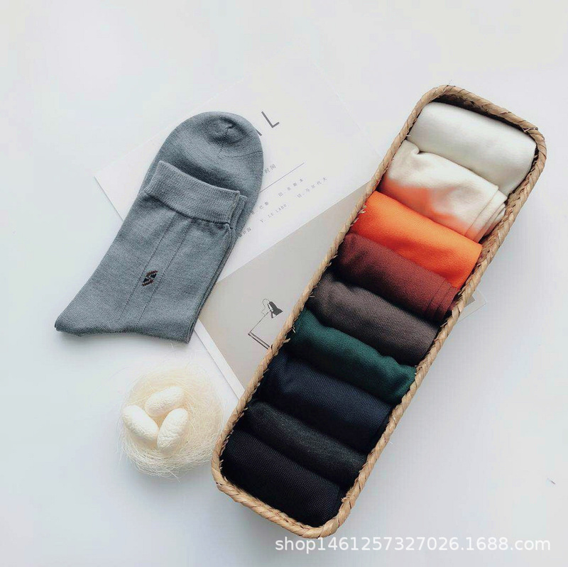 Wholesale Japanese comfortable silk men's socks thin breathable comfortable breathable casual socks mulberry silk spring and summer men's socks