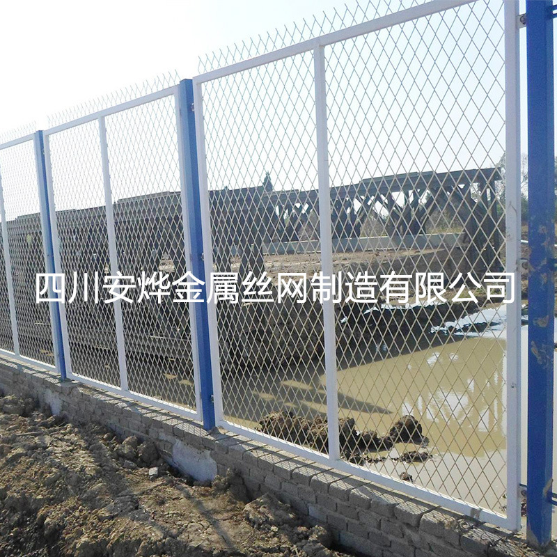 监狱围栏护栏网厂家可提供安装铁丝网隔离网高速公路防攀爬防护