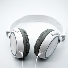 电脑耳机S1 现货批发头戴式重低音游戏耳机K歌带麦克风有线耳机