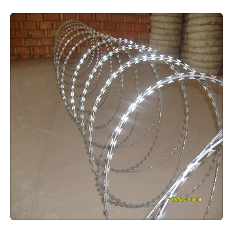 厂家现货供应带刺铁丝网刀片刺网刀片刺丝蛇腹式) 螺旋式刀片刺绳