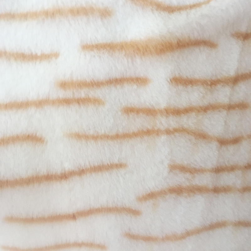 厂家供应短毛绒动物印花布料，沙发玩具面料