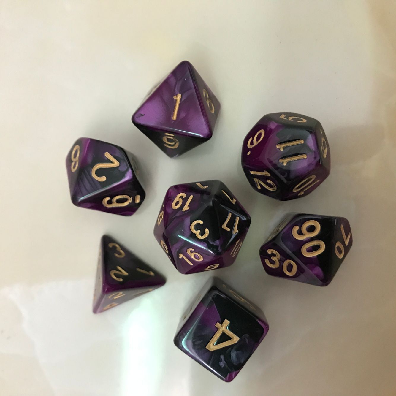 Juego de dados multicolores de dos colores, suministro transfronterizo, juego de 7 piezas, juego de tamiz digital, los dados de juego se pueden combinar