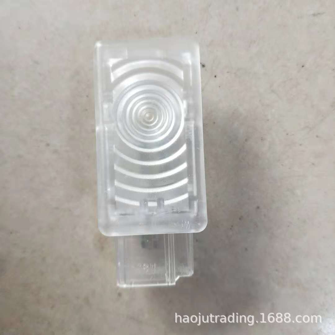 Adecuado para Buick nuevo junwei junyue yinglang Chevrolet Cruze bombilla tronco cubierta interior Luz