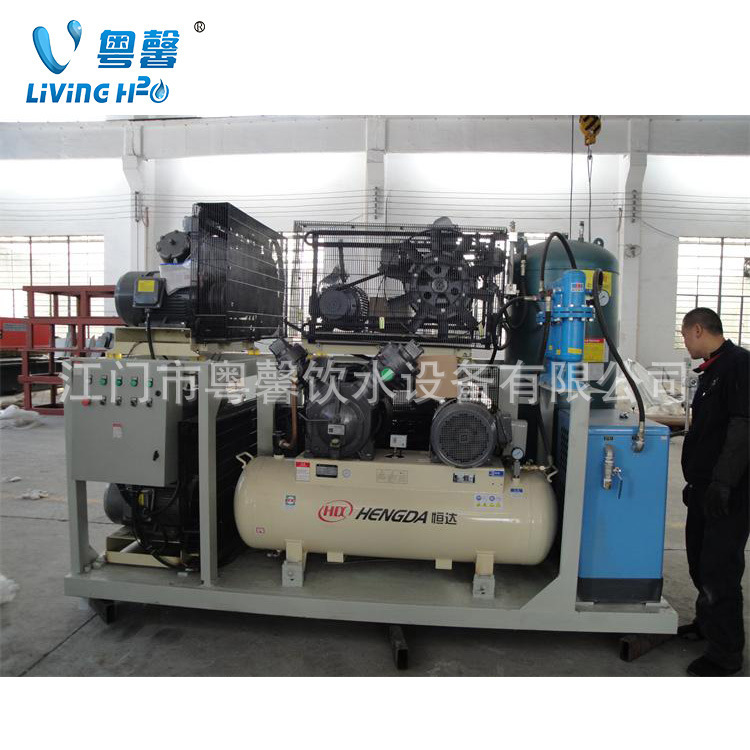 直销PET瓶塑料吹塑机 PET矿泉水瓶半自动吹瓶机 饮料半自动吹瓶机