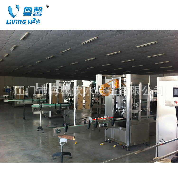 供应瓶装水全自动套标机 全自动圆瓶贴标机 半自动手动贴标签机