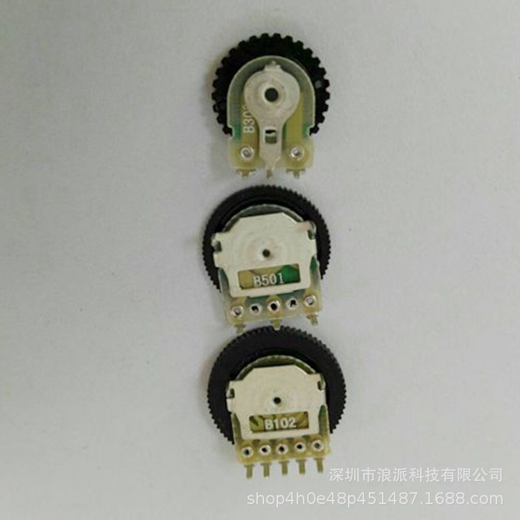 厂家直供迷你小音响调音用R1001带开关b500欧双联旋钮拨盘电阻器
