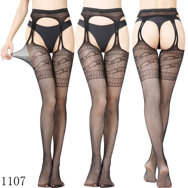 1107 [No underwear]