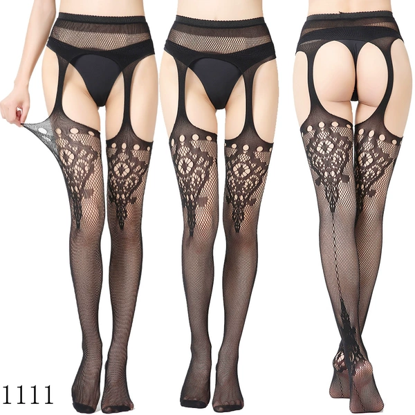 1111 [No underwear]