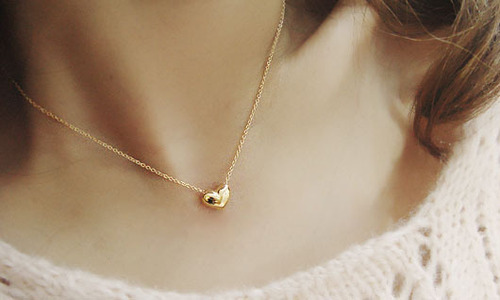 Wholesale Korean Accessories Fashion Elegant Sweet Cute Short Gold Heart Necklace Choker Collar Necklace for Women