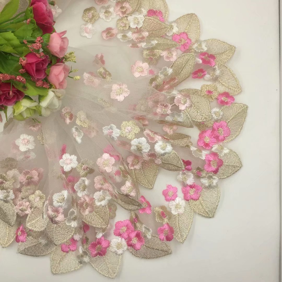 18CM宽车内装饰品厚实婚纱车载芭比娃娃花边金叶子网纱刺绣蕾丝