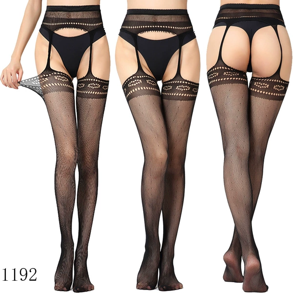 1192 [No underwear]