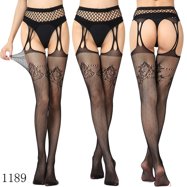 1189 [No underwear]