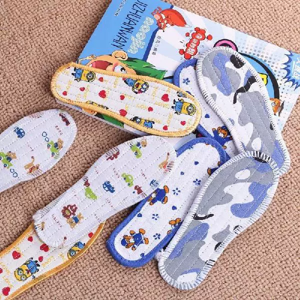 Детские хлопковые впитывающие и дышащие стельки с рисунками, ткань с цветочным принтом, защита от запаха, здоровые и удобные, впитывающие и дышащие подушечки для детей весной и осенью.