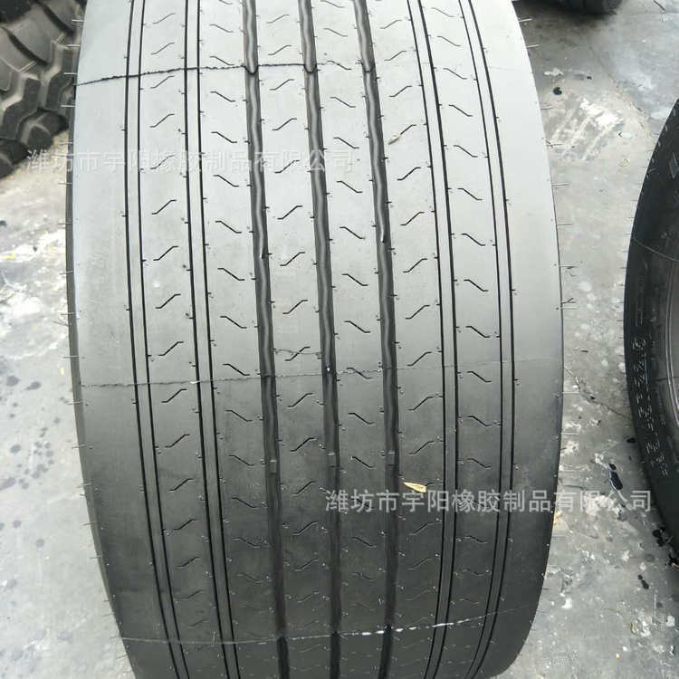 495/45R22.5 改装拖车轮胎 真空胎 饲料搅拌车轮胎