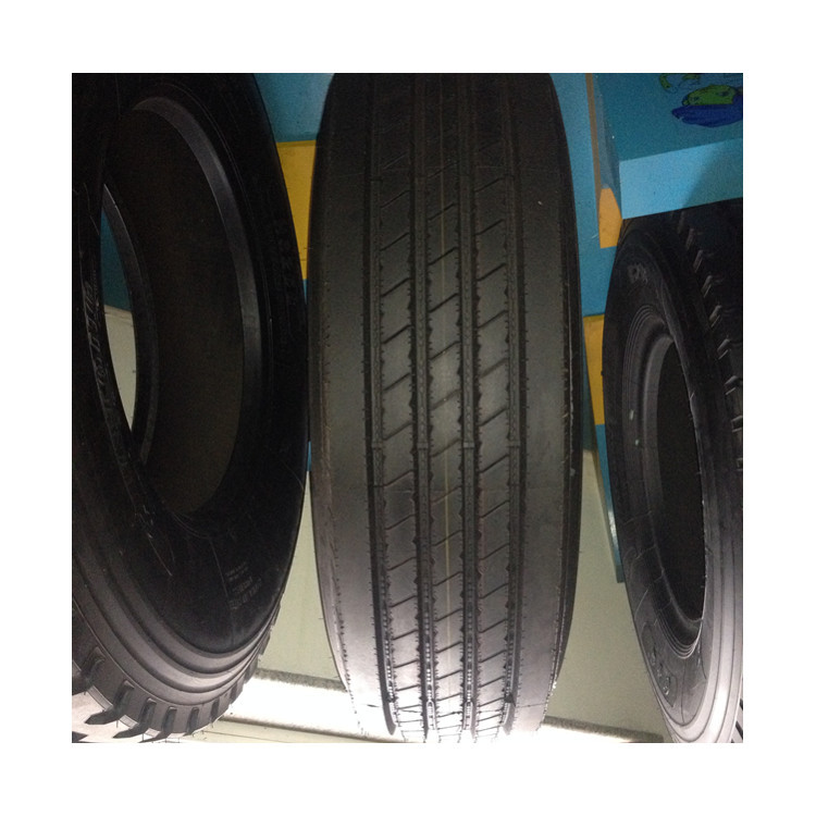 出口真空钢丝轮胎315/80R22.5线纹 货车卡车子午线轮胎 厂家直销