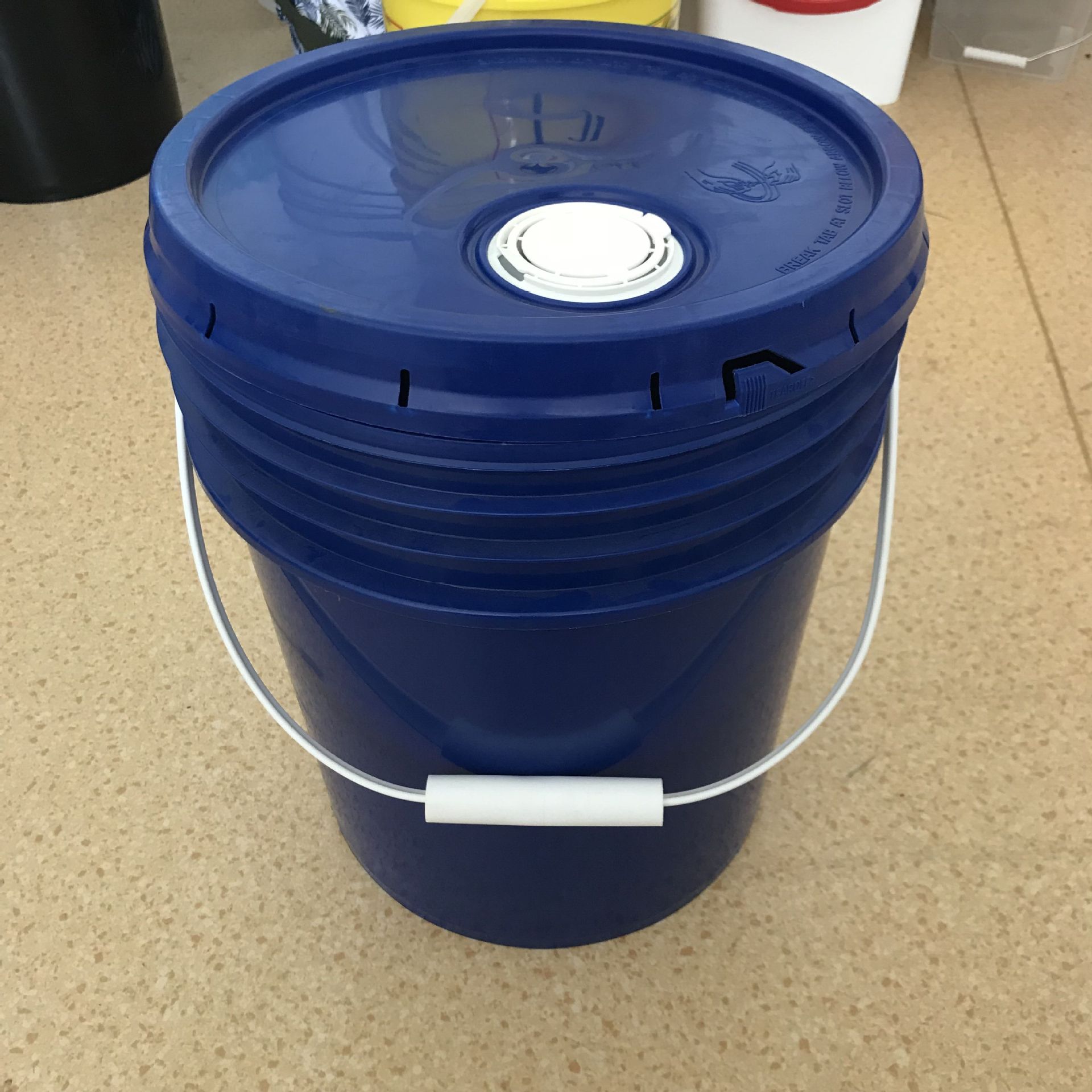 20L底部扣手塑料桶 5加仑PP原料桶出口热销通
