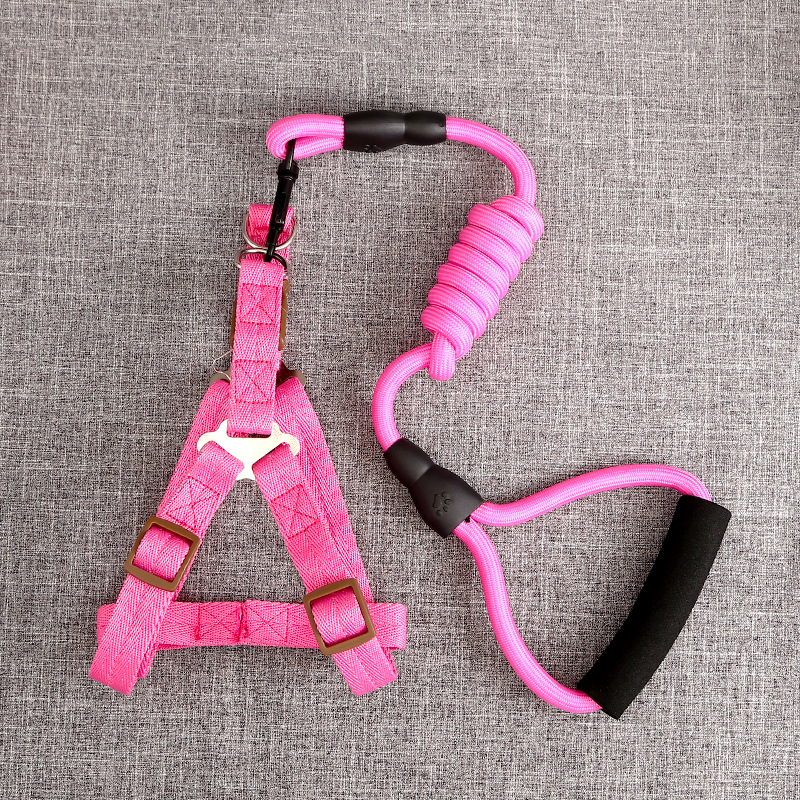 Suministro directo de fábrica mascota perro cuerda de tracción nylon a prueba de explosiones de perforación cuerda de tracción cuerda de perro correa de pecho conjunto de suministros para mascotas