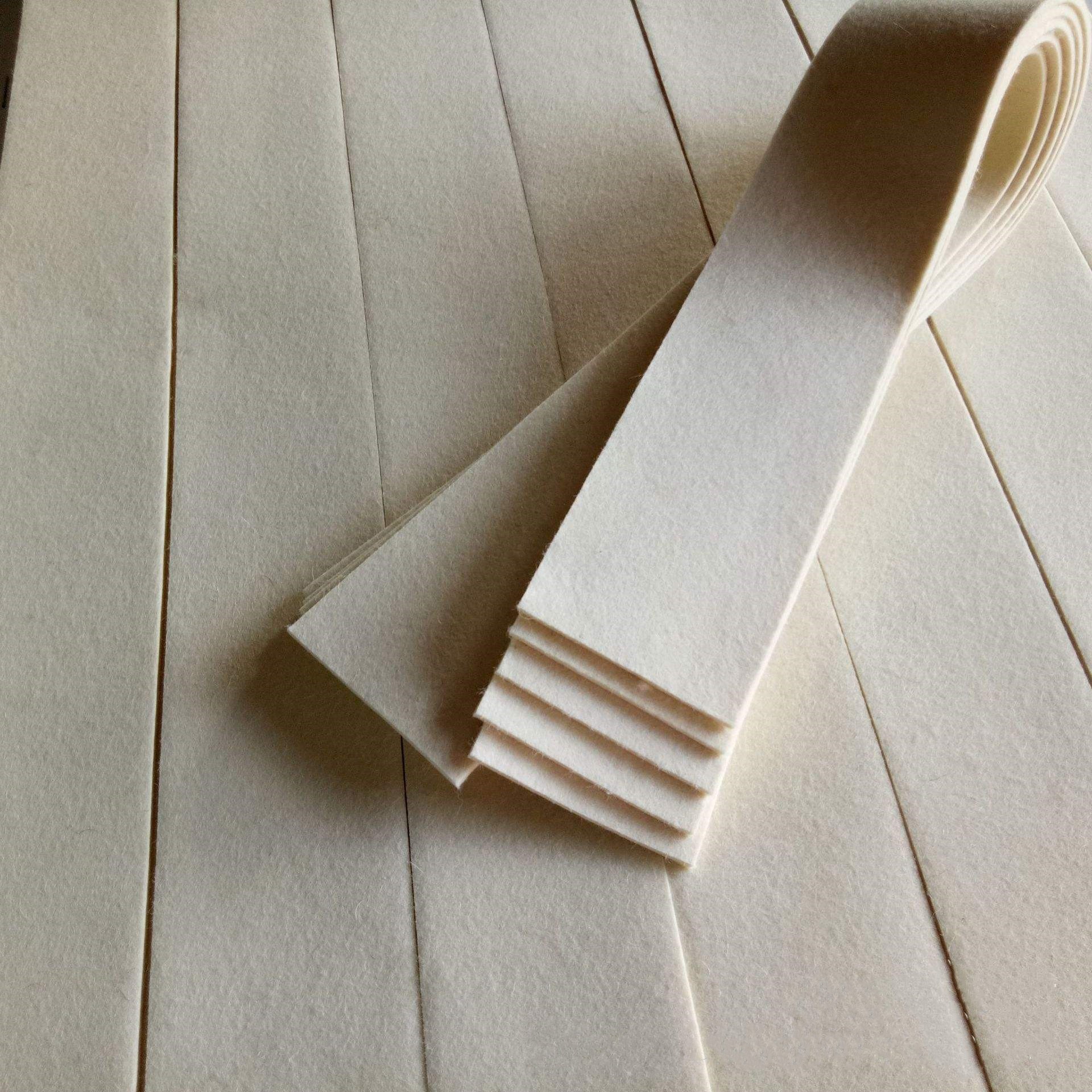 细白毛毡密封条 防尘羊毛毡卷材羊毛条 化纤毛毡背胶条