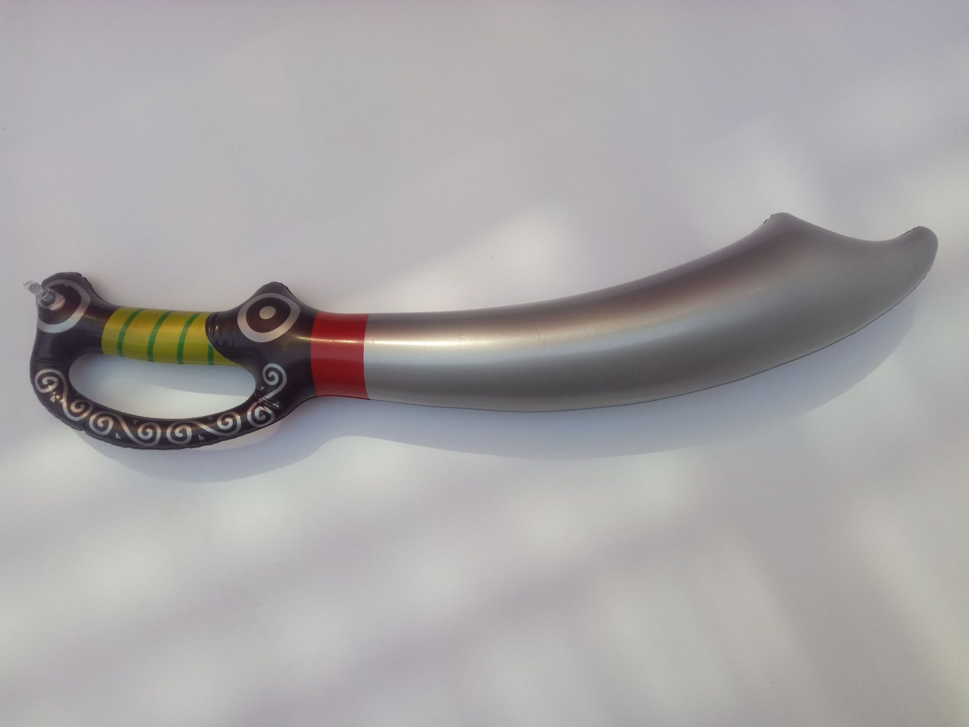 En stock venta al por mayor PVC inflable pirata cuchillo inflable juguete espada inflable simulación arma actividad apoyos
