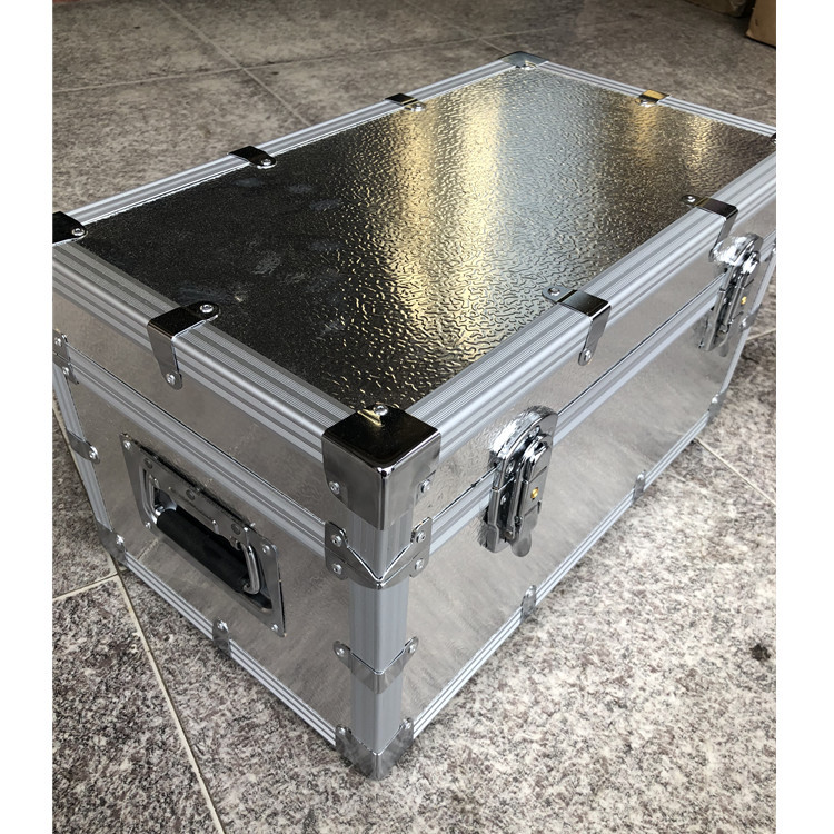 厂家直供江苏泰州工具设备箱银白色铝箱防震防摔