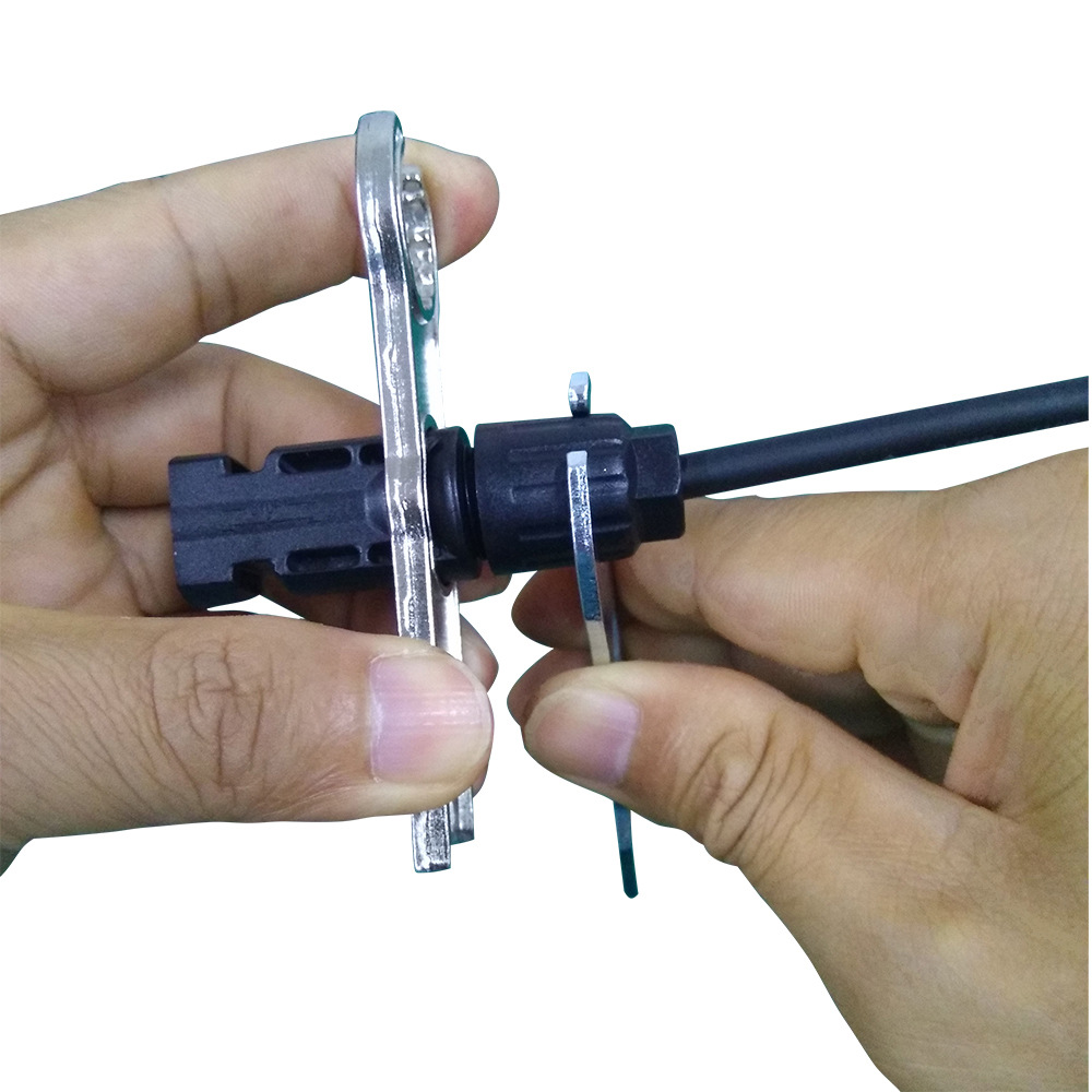Llave conjunta fotovoltaica MC4 solar fotovoltaica conector especial llave de posición de sujeción llave de ahorro de mano de obra