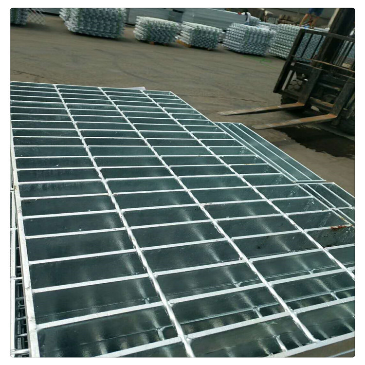 厂家生产镀锌网格镀锌栅格板楼梯踏板地漏网沟盖板价格优惠