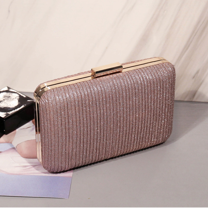 El nuevo bolso de noche plisado del fabricante vestido de fiesta bolso de mujer bolso de embrague plisado Amazon entrega transfronteriza de una pieza