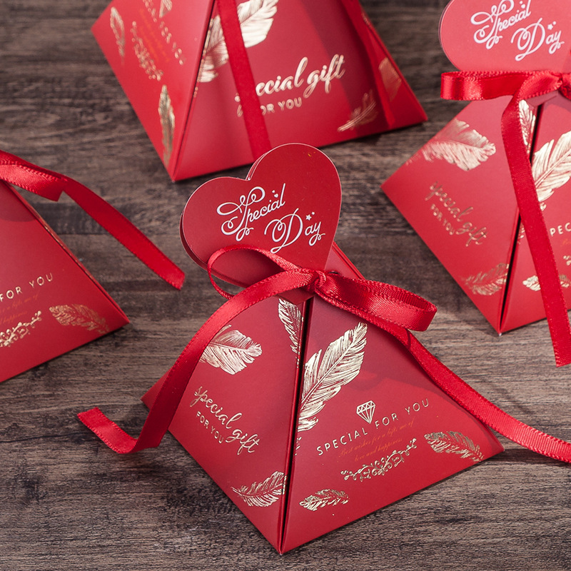 喜糖盒金字塔三角盒形状婚庆用品结婚回礼创意欧式喜糖包装厂家