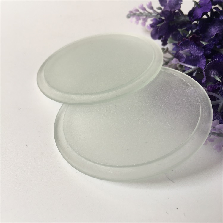 厂家加工手电筒钢化玻璃 小片圆形超白玻璃 切割