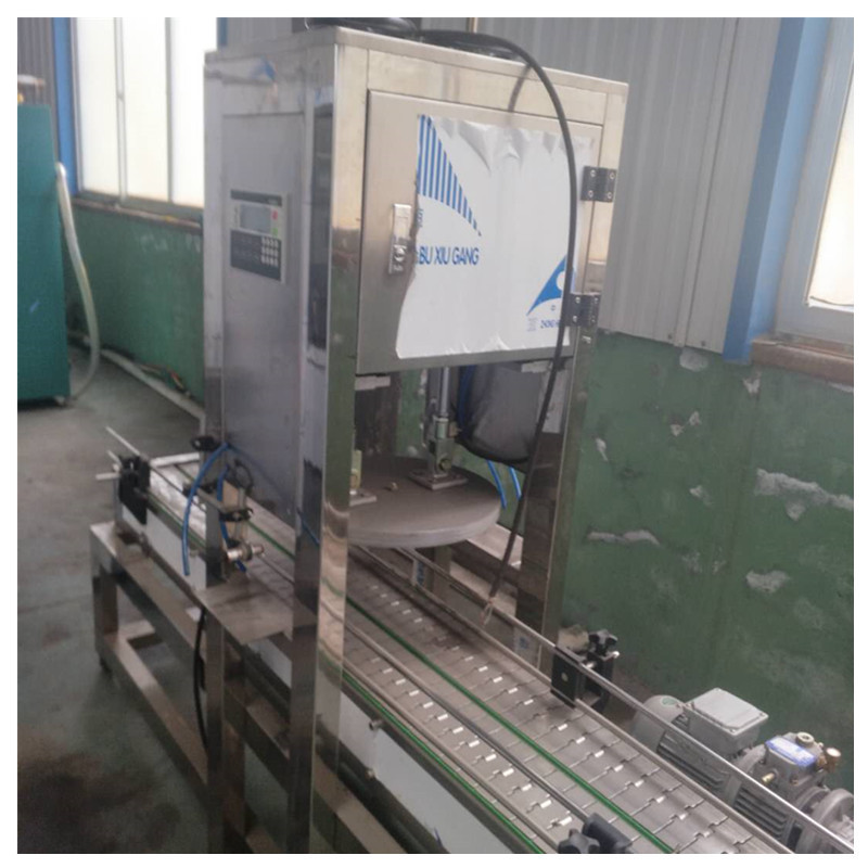 厂家直销 润滑油防冻液机油桶压盖机 全自动压盖机设备封口机