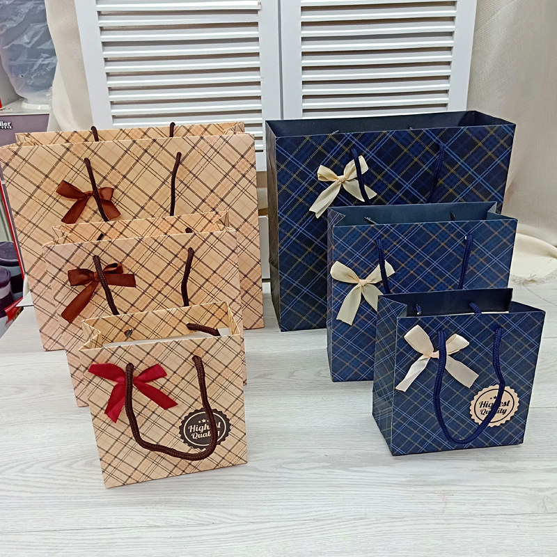 Simple Plaid Packaging Bag Gift High-end Gift Bag Handbag Accompanying White Cardboard Bag for Students Simple Plaid Packaging Bag Gift High-end Gift Bag Handbag Accompanying White Cardboard Bag for Students