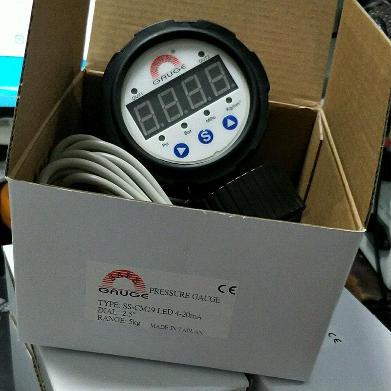 Тайваньский агент Huashi SAFE радиальный SS-CM19 Высокоточный светодиодный цифровой Манометр 0-5 кг бесплатная доставка