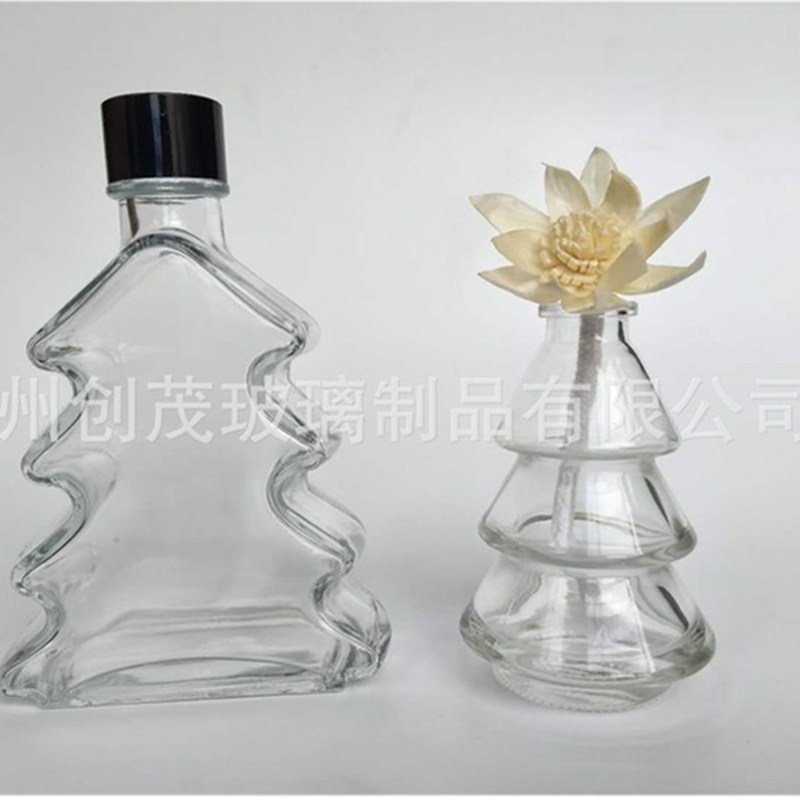 批发彩色香薰瓶玻璃圣诞树空瓶藤条干花挥发晶料装饰熏香瓶香氛瓶