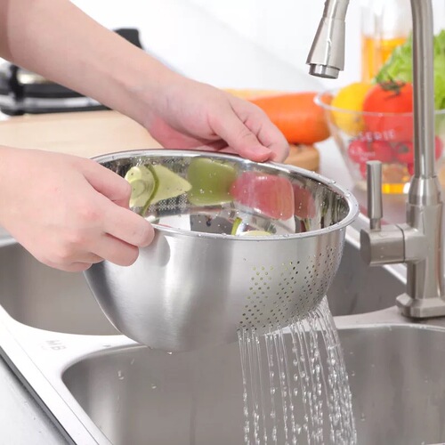 European 304 stainless steel rice sieve vegetable basin thick rice washing basin rice washing basket fruit bowl dense hole drainage basin gold