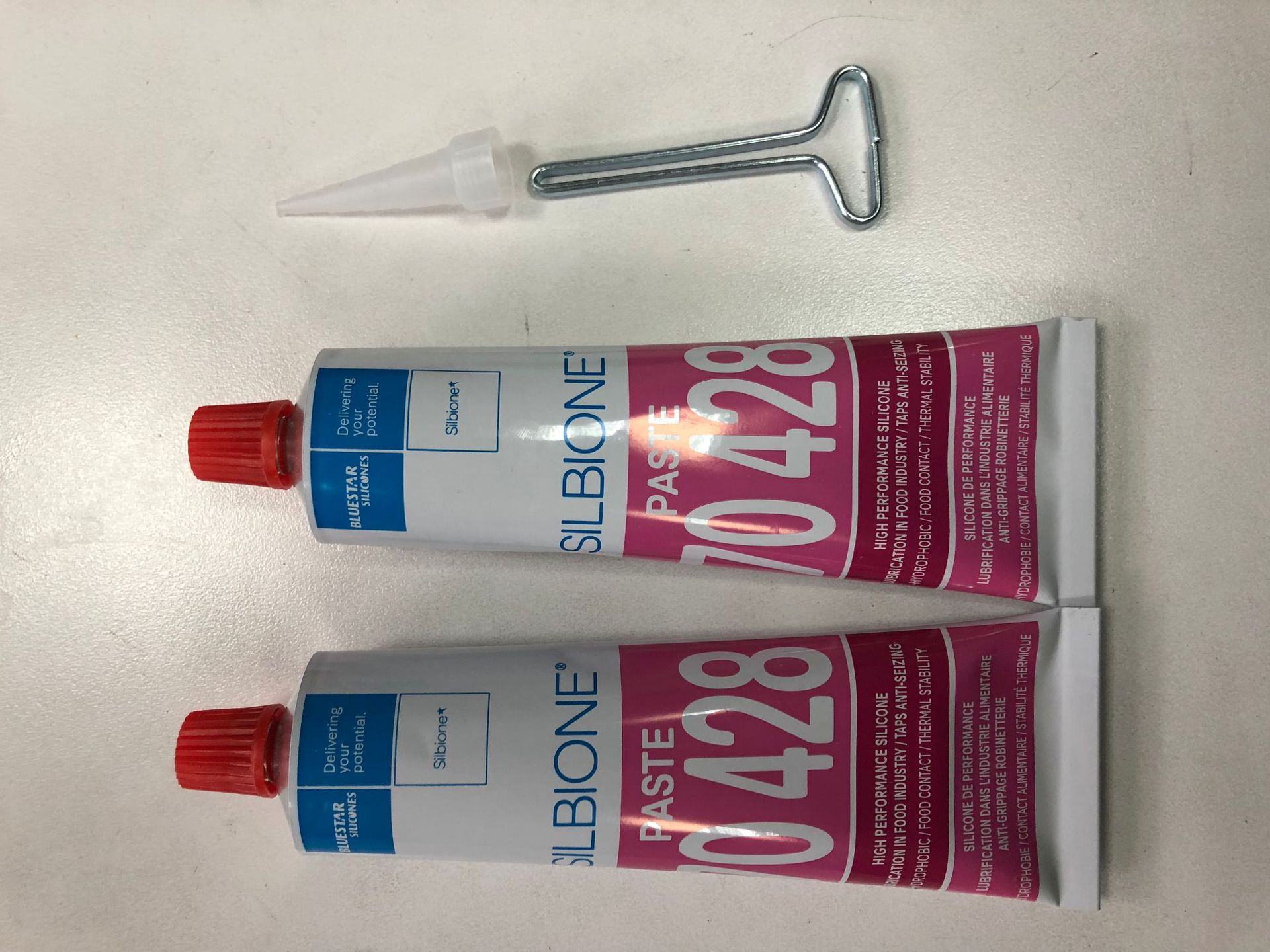 现货 蓝星埃肯Paste70428硅脂。