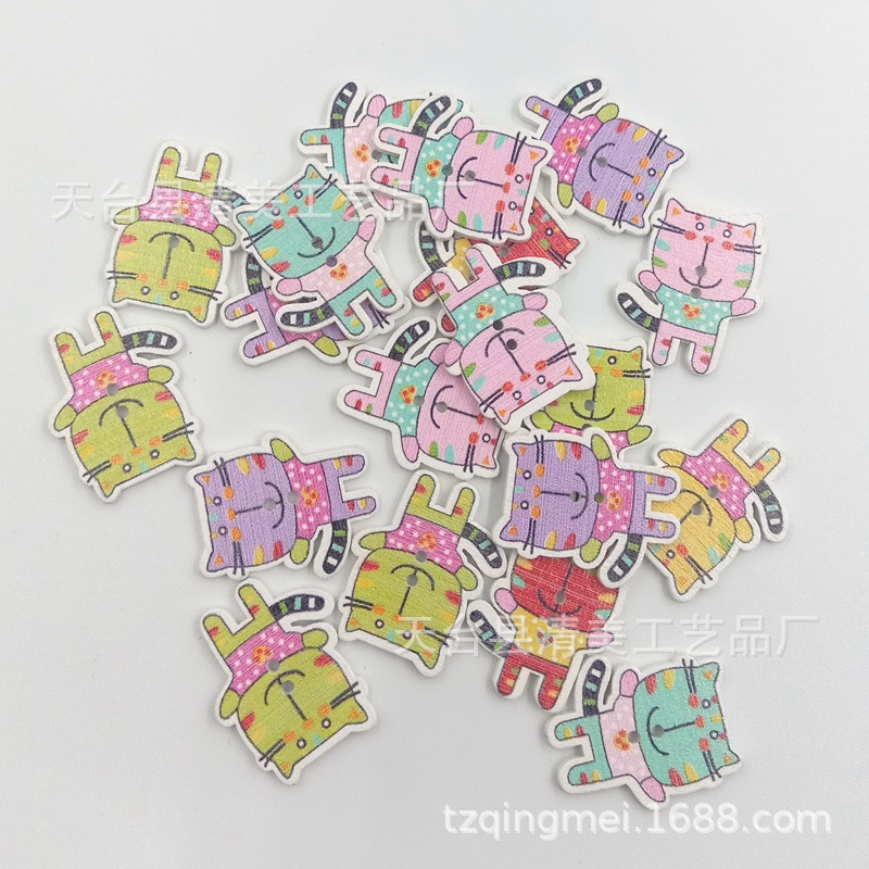 23*27mm blanco fondo de dibujos animados abrazo gato botón de madera impreso de madera botón de gato de color 50 por paquete