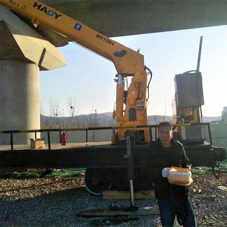 厂家直销12吨液压铁轨起重机 4节臂铁路轨道吊机