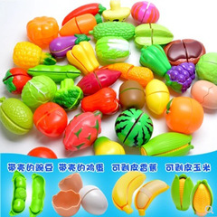 子供のままごとは果物と野菜をまねることをシミュレーションします。