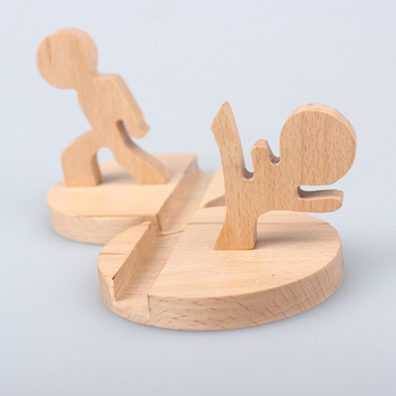 Multi-funcional de madera sólida teléfono móvil soporte perezoso creativo personaje de dibujos animados Kung Fu teléfono móvil de madera sólida