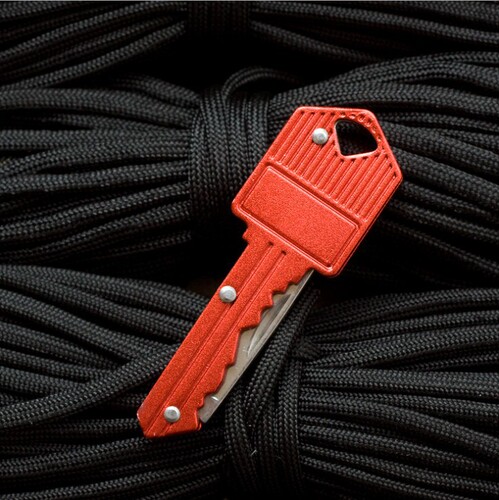 Folding knife outdoor self-defense knife Multifunction keychain knife Wilderness survival folding knife Mini Swiss Army knife
